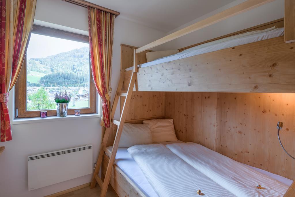 Feriendorf Oberhof Flachau Ruang foto